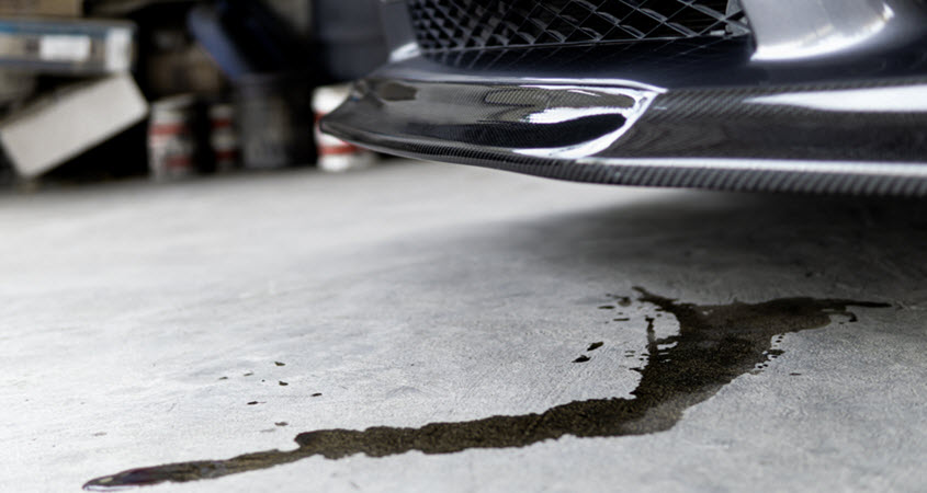 Best Garage In Green Bay For Fixing Engine Oil Leaks in Your Jaguar